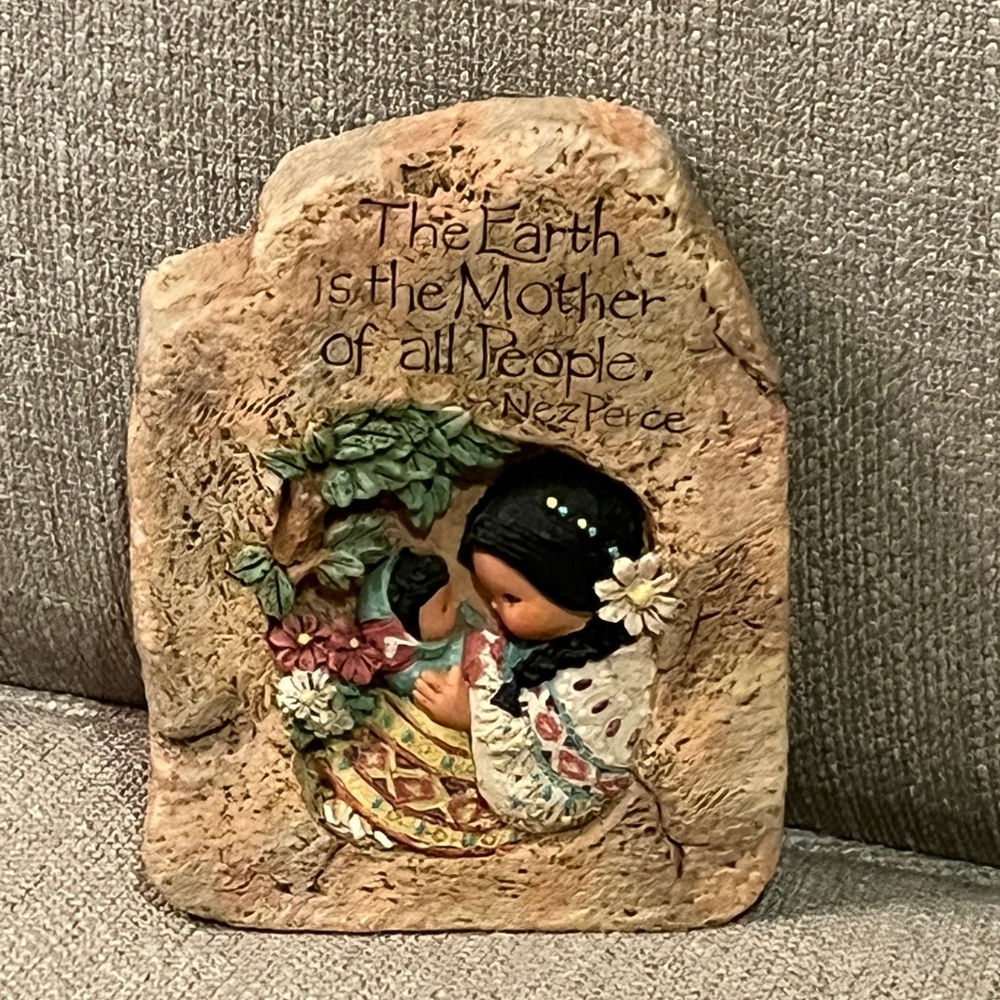 Enesco Friends of the Feather Figurine